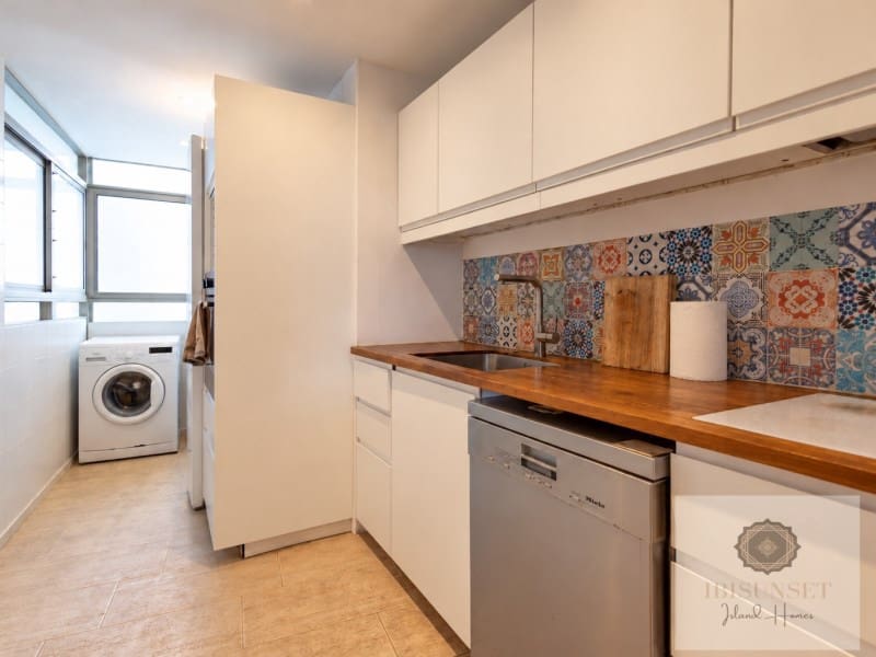 3 sypialnia Apartament na sprzedaż w Santa Eulalia / Santa Eularia z basenem garażem - 749 000 € (Ref: 10139663)