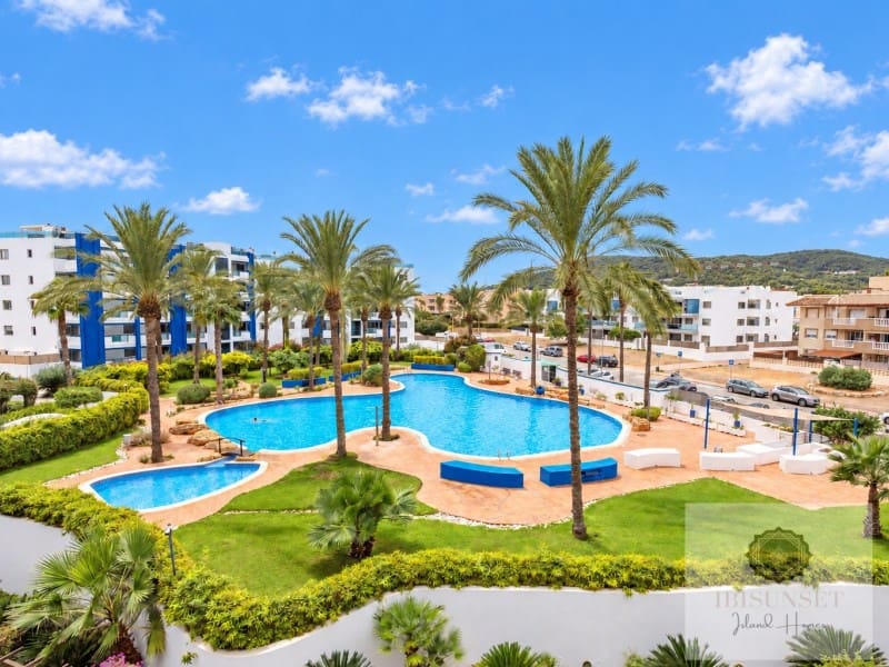 3 sypialnia Apartament na sprzedaż w Santa Eulalia / Santa Eularia z basenem garażem - 749 000 € (Ref: 10139663)