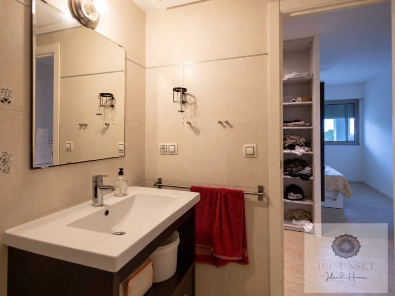 3 sypialnia Apartament na sprzedaż w Santa Eulalia / Santa Eularia z basenem garażem - 749 000 € (Ref: 10139663)