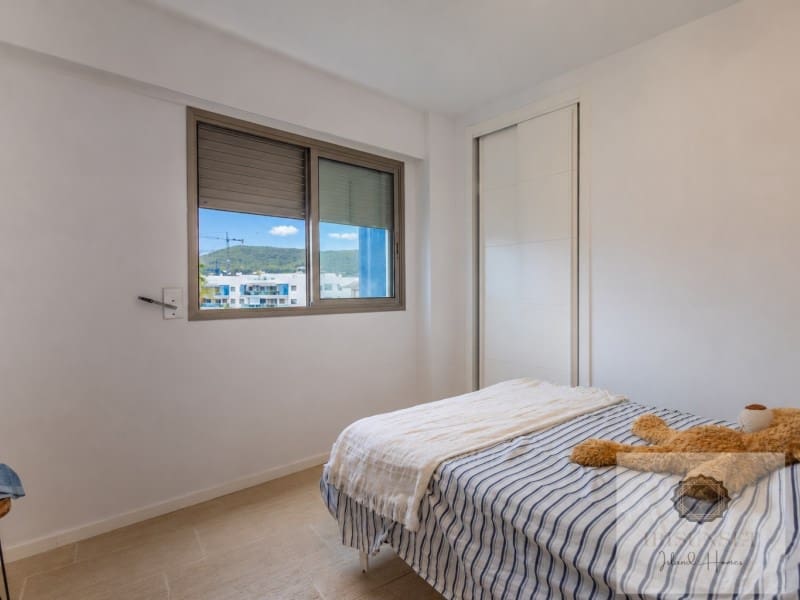 3 sypialnia Apartament na sprzedaż w Santa Eulalia / Santa Eularia z basenem garażem - 749 000 € (Ref: 10139663)