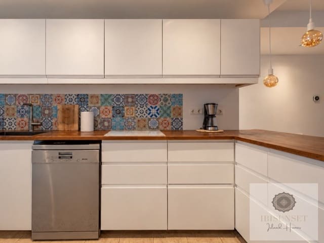 3 sypialnia Apartament na sprzedaż w Santa Eulalia / Santa Eularia z basenem garażem - 749 000 € (Ref: 10139663)