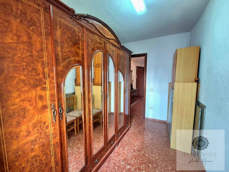 4 soveværelse Lejlighed til salg i Sant Antoni de Portmany - € 598.000 (Ref: 9110700)