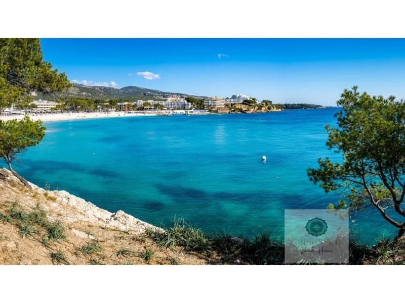 Ubebygd land til salgs i Palmanova - € 1 800 000 (Ref: 9116299)