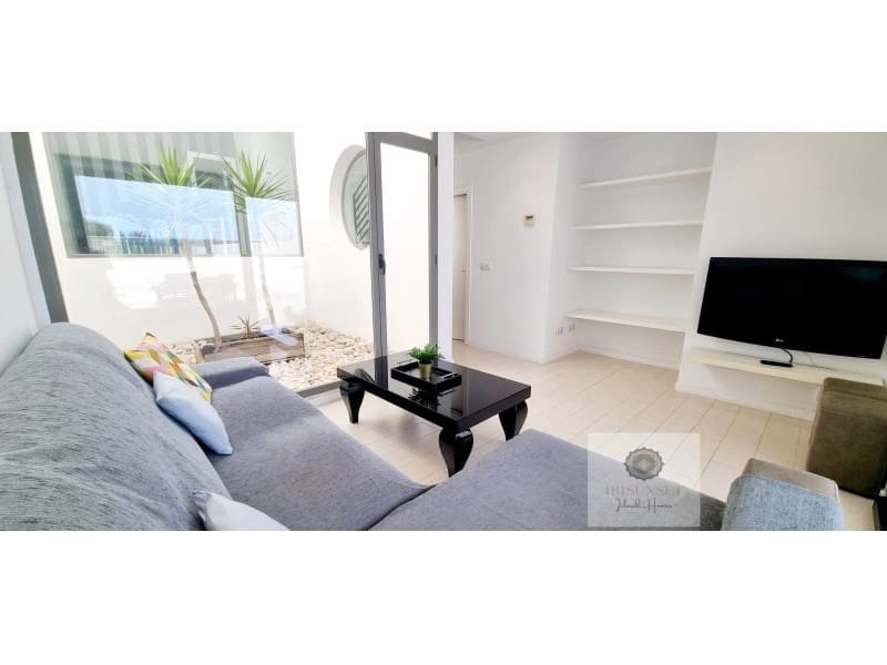 3 makuuhuone Omakotitalo vuokrattavana paikassa Cala d'en Bou mukana uima-altaan 
autotalli - 1 700 € (Ref: 9291467)