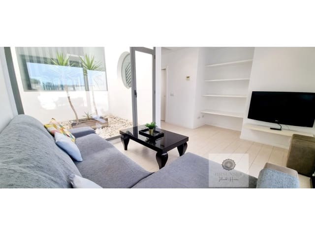 3 bedroom Townhouse for rent in Cala d'en Bou, San Jose / Sant Josep de Sa Talaia with pool garage - € 1,700 (Ref: 9291467)