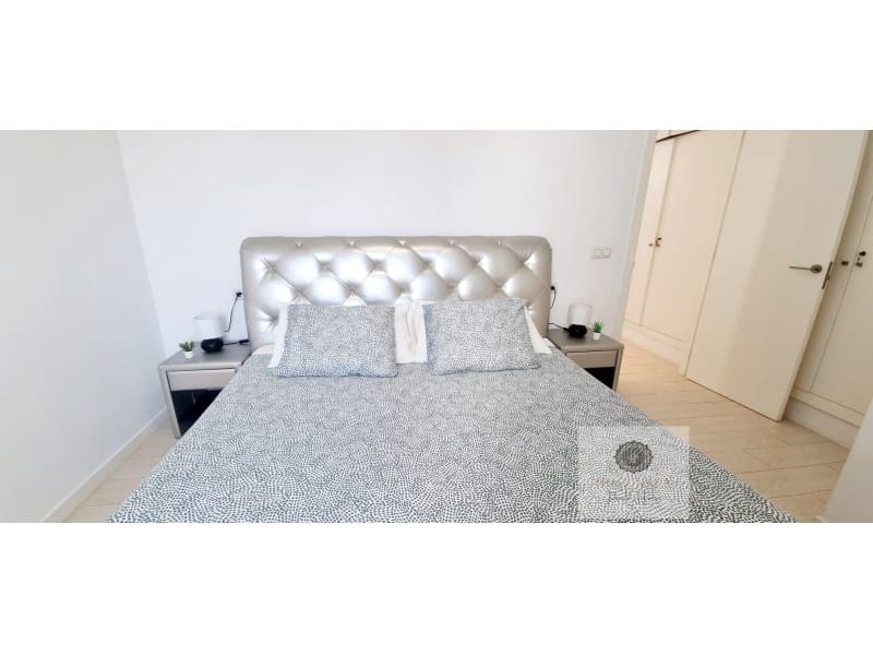 3 makuuhuone Omakotitalo vuokrattavana paikassa Cala d'en Bou mukana uima-altaan 
autotalli - 1 700 € (Ref: 9291467)