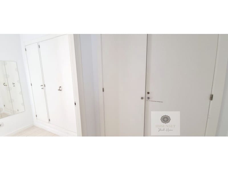 3 makuuhuone Omakotitalo vuokrattavana paikassa Cala d'en Bou mukana uima-altaan 
autotalli - 1 700 € (Ref: 9291467)