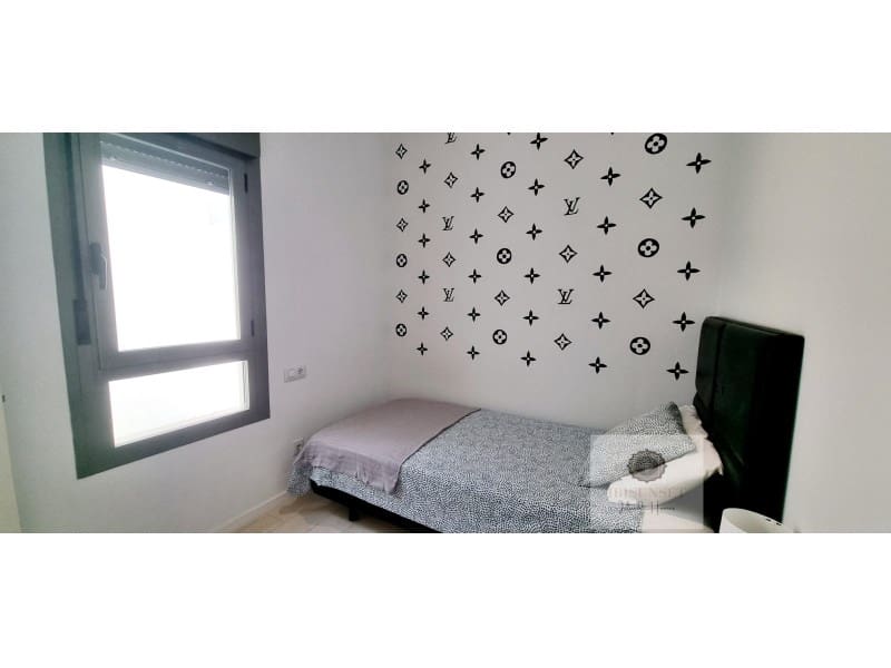 3 makuuhuone Omakotitalo vuokrattavana paikassa Cala d'en Bou mukana uima-altaan 
autotalli - 1 700 € (Ref: 9291467)