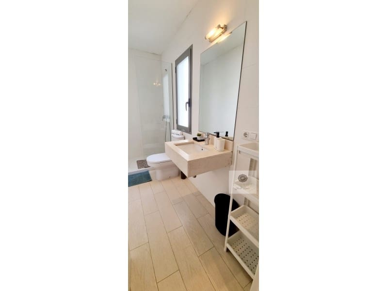 3 makuuhuone Omakotitalo vuokrattavana paikassa Cala d'en Bou mukana uima-altaan 
autotalli - 1 700 € (Ref: 9291467)