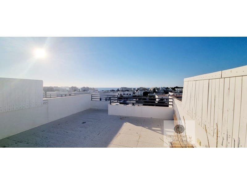 3 makuuhuone Omakotitalo vuokrattavana paikassa Cala d'en Bou mukana uima-altaan 
autotalli - 1 700 € (Ref: 9291467)