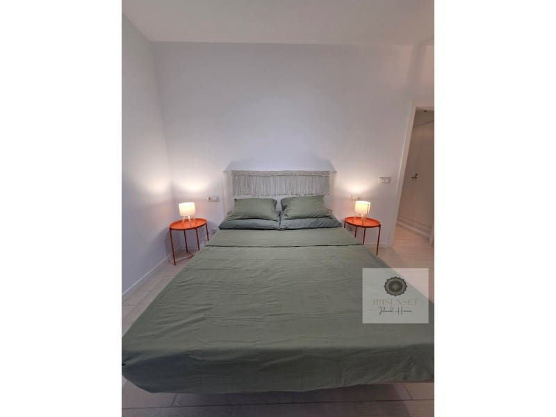 3 quarto Casa em Banda para arrendar em Cala d'en Bou com piscina - 3 500 € (Ref: 9291467)