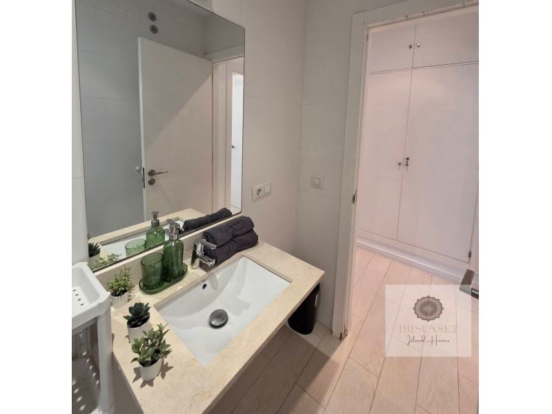 3 quarto Casa em Banda para arrendar em Cala d'en Bou com piscina - 3 500 € (Ref: 9291467)