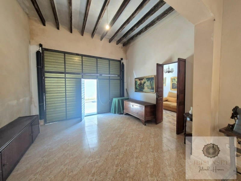 2 slaapkamer Huis te koop in Llubi met garage - € 348.000 (Ref: 9383319)