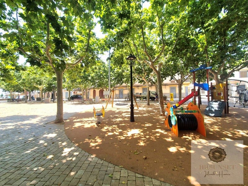 2 slaapkamer Huis te koop in Llubi met garage - € 348.000 (Ref: 9383319)