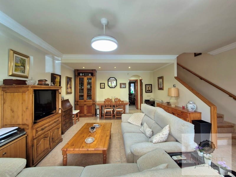 4 slaapkamer Villa te koop in Palma de Mallorca met zwembad - € 838.000 (Ref: 9393403)