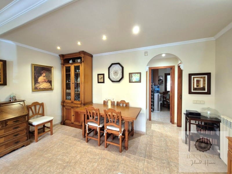 4 slaapkamer Villa te koop in Palma de Mallorca met zwembad - € 838.000 (Ref: 9393403)