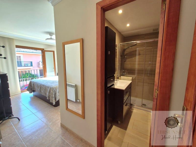 4 slaapkamer Villa te koop in Palma de Mallorca met zwembad - € 838.000 (Ref: 9393403)