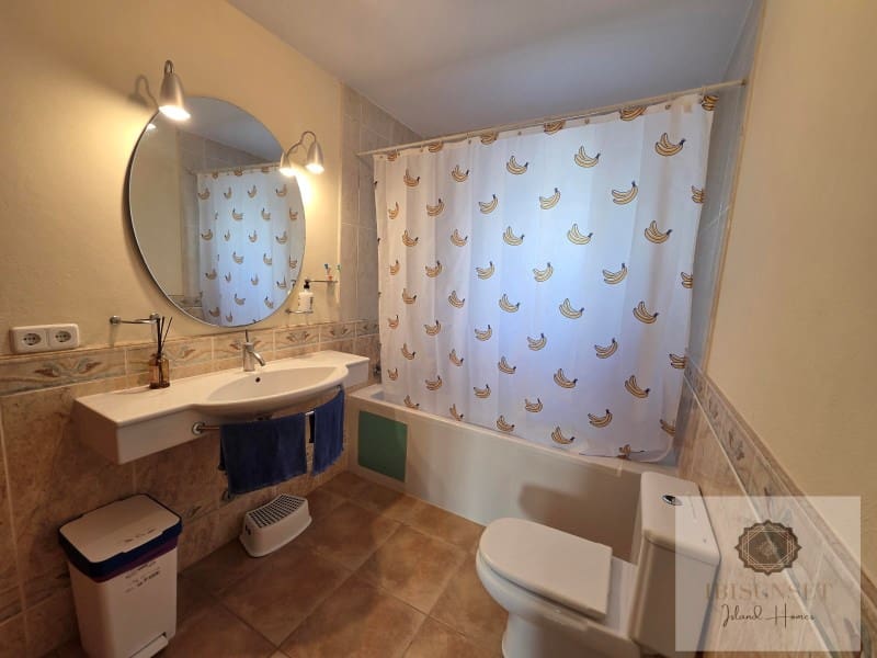 3 slaapkamer Villa te huur in Sant Antoni de Portmany met zwembad - € 2.500 (Ref: 9438150)