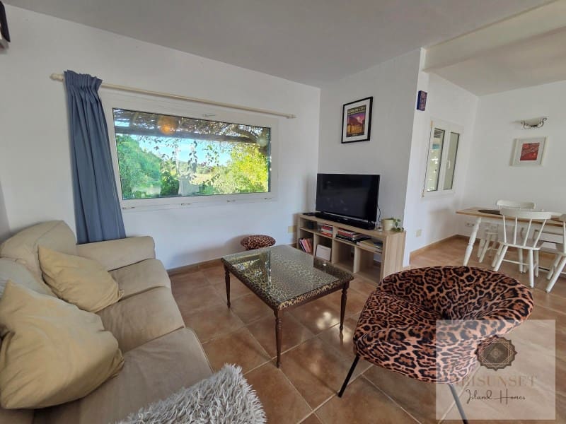 3 slaapkamer Villa te huur in Sant Antoni de Portmany met zwembad - € 2.500 (Ref: 9438150)