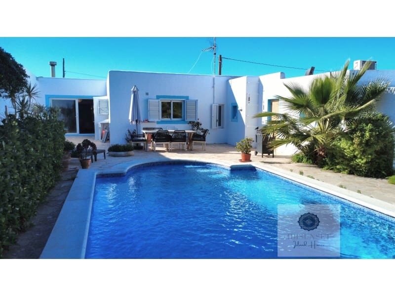 3 slaapkamer Villa te huur in Sant Antoni de Portmany met zwembad - € 2.500 (Ref: 9438150)