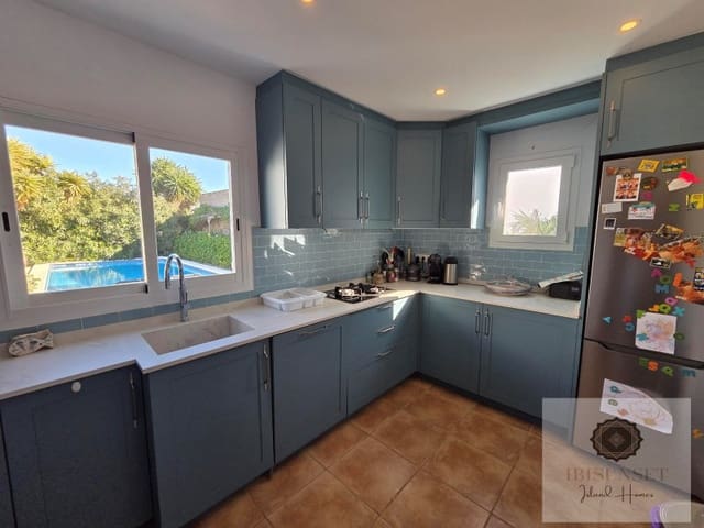 3 soverom Villa til leie i Sant Antoni de Portmany med svømmebasseng - € 2 500 (Ref: 9438150)