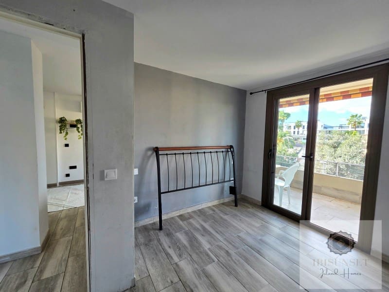 2 bedroom Apartment for sale in Cala Millor - € 208,000 (Ref: 9438151)