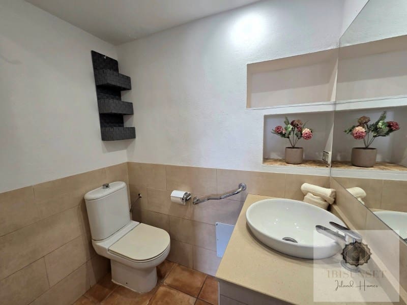 2 bedroom Apartment for sale in Cala Millor - € 208,000 (Ref: 9438151)