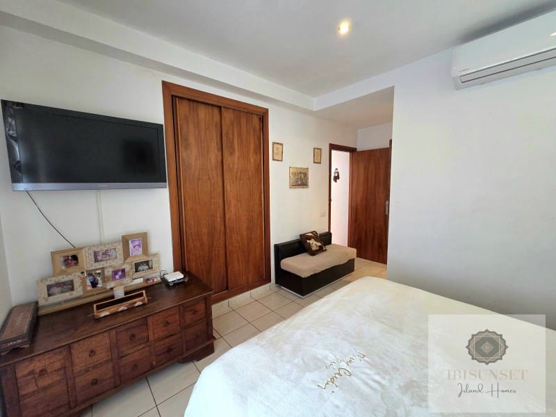 3 sovrum Lägenhet till salu i Playa d'en Bossa - 629 500 € (Ref: 9599474)