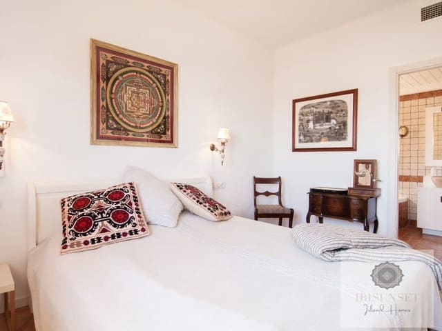 Piso de 2 habitaciones en Sant Jordi de Ses Salines, San Jose / Sant Josep de Sa Talaia en alquiler con garaje - 2.500 € (Ref: 9627827)