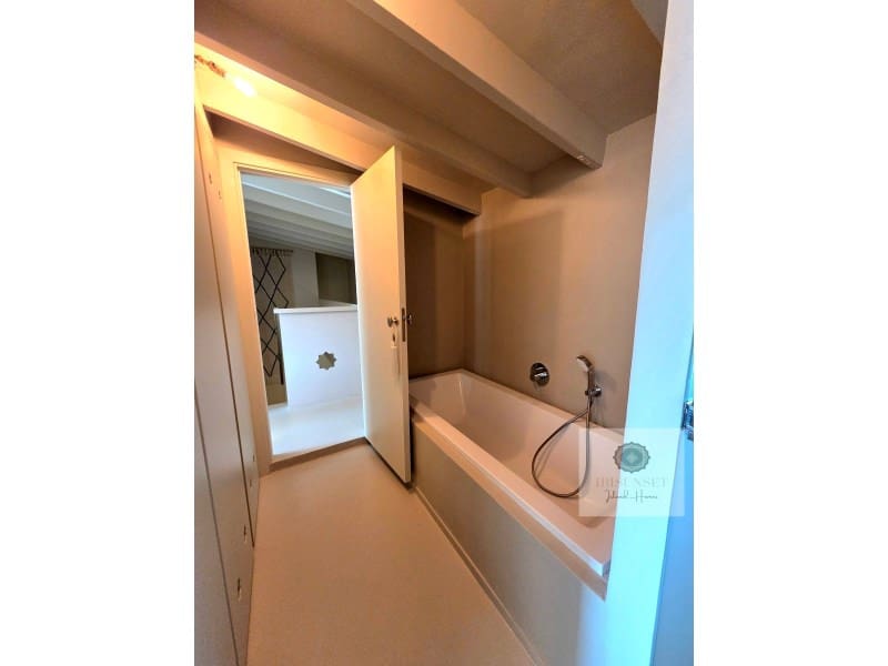 4 bedroom Villa for sale in Calas de Mallorca with pool garage - € 2,250,000 (Ref: 9686328)