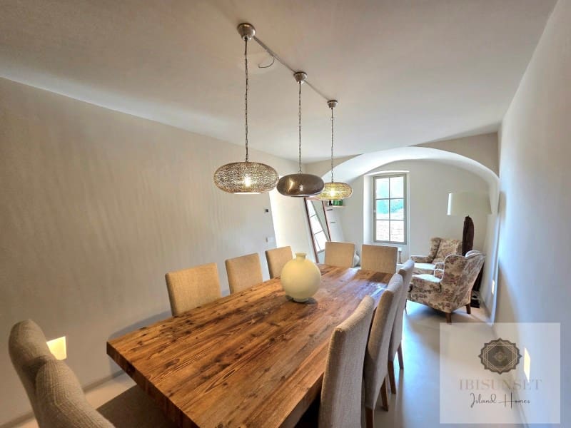 4 bedroom Villa for sale in Calas de Mallorca with pool garage - € 2,250,000 (Ref: 9686328)