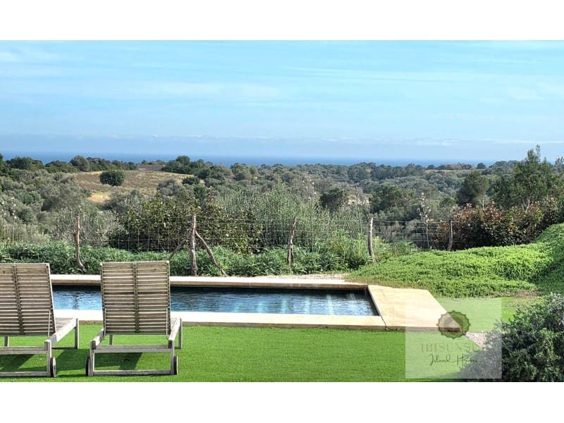 4 bedroom Villa for sale in Calas de Mallorca with pool garage - € 2,250,000 (Ref: 9686328)