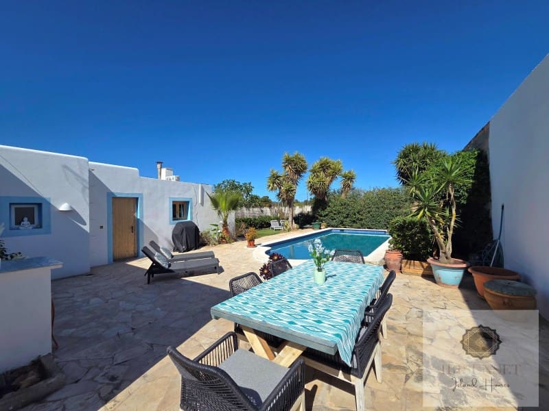 3 sypialnia Willa na sprzedaż w Sant Antoni de Portmany z basenem - 796 000 € (Ref: 9758845)