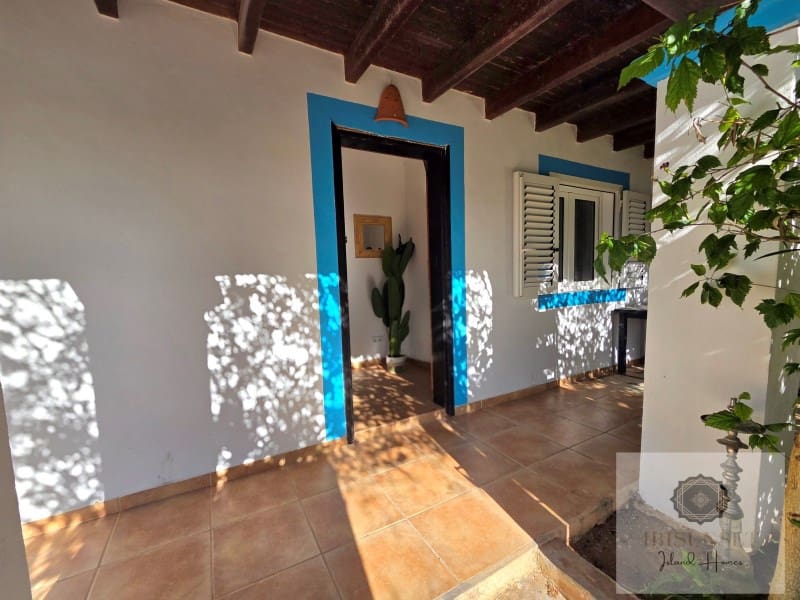 3 sypialnia Willa na sprzedaż w Sant Antoni de Portmany z basenem - 796 000 € (Ref: 9758845)