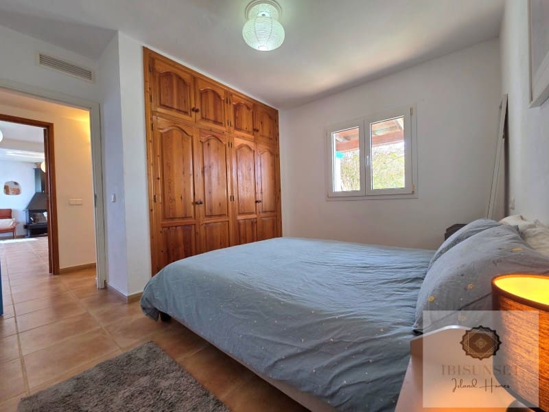 3 sypialnia Willa na sprzedaż w Sant Antoni de Portmany z basenem - 796 000 € (Ref: 9758845)