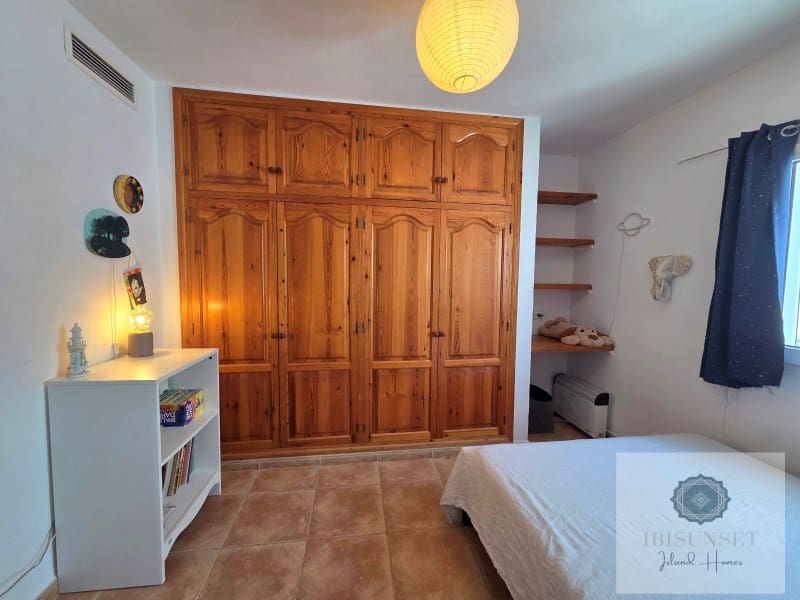 3 sypialnia Willa na sprzedaż w Sant Antoni de Portmany z basenem - 796 000 € (Ref: 9758845)