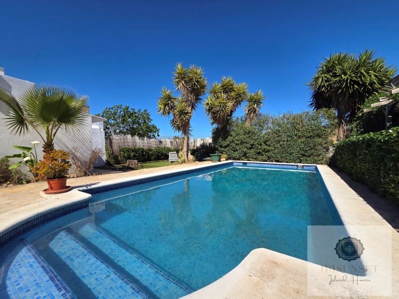 3 sypialnia Willa na sprzedaż w Sant Antoni de Portmany z basenem - 796 000 € (Ref: 9758845)