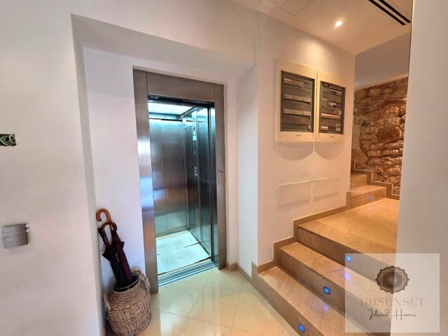 4 soveværelse Byhus til salg i Porreres med garage - € 698.000 (Ref: 9778038)