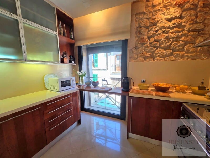 4 soveværelse Byhus til salg i Porreres med garage - € 698.000 (Ref: 9778038)