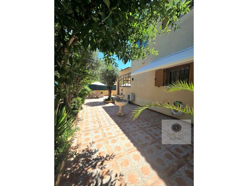 Chalet de 4 habitaciones en Marratxí en venta con garaje - 795.000 € (Ref: 9836578)