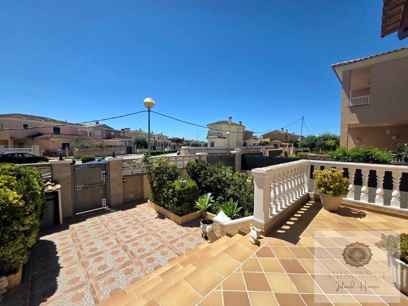 Chalet de 4 habitaciones en Marratxí en venta con garaje - 795.000 € (Ref: 9836578)