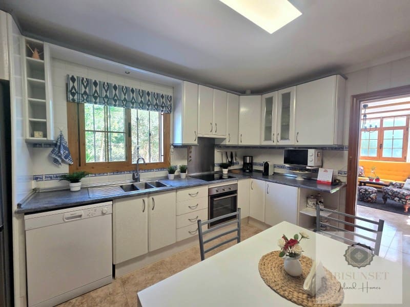 Chalet de 4 habitaciones en Marratxí en venta con garaje - 795.000 € (Ref: 9836578)