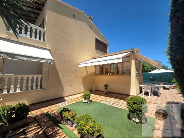 4 soverom Villa til salgs i Marratxí med garasje - € 795 000 (Ref: 9836578)
