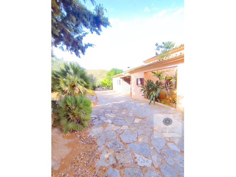3 bedroom Finca/Country House for sale in Capdepera with garage - € 849,000 (Ref: 9865119)