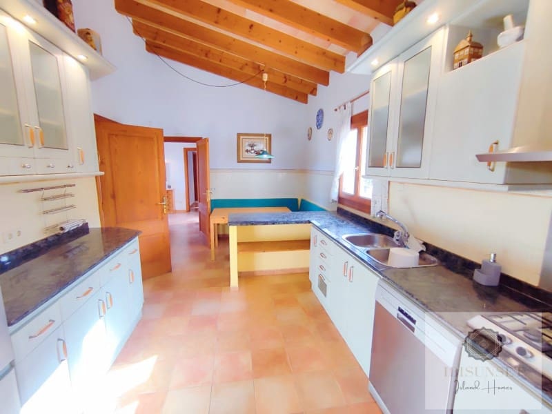 3 bedroom Finca/Country House for sale in Capdepera with garage - € 849,000 (Ref: 9865119)