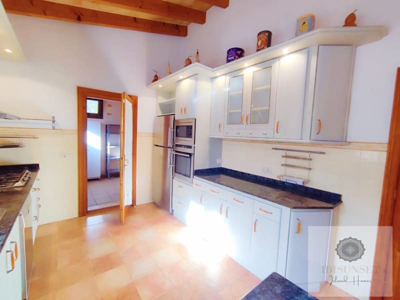 3 bedroom Finca/Country House for sale in Capdepera with garage - € 849,000 (Ref: 9865119)