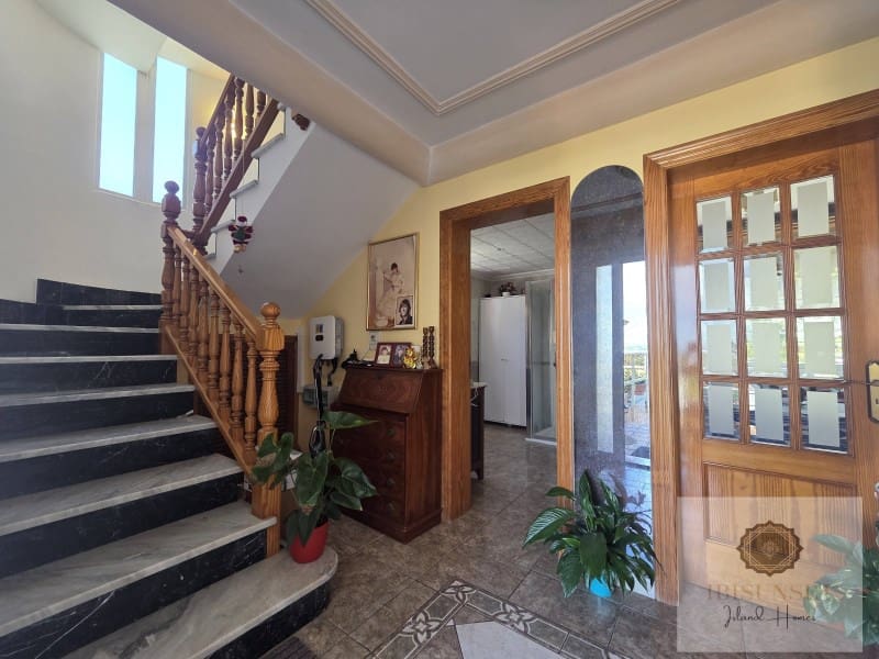 4 soverom Villa til salgs i Llucmajor med svømmebasseng garasje - € 1 380 000 (Ref: 9873424)