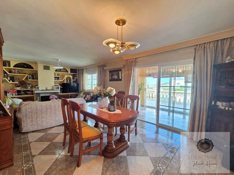 4 soverom Villa til salgs i Llucmajor med svømmebasseng garasje - € 1 380 000 (Ref: 9873424)