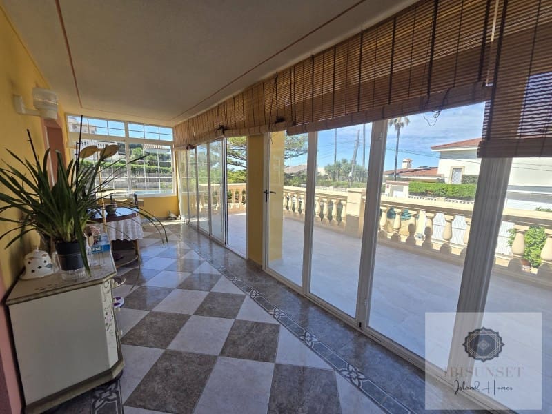 4 soverom Villa til salgs i Llucmajor med svømmebasseng garasje - € 1 380 000 (Ref: 9873424)