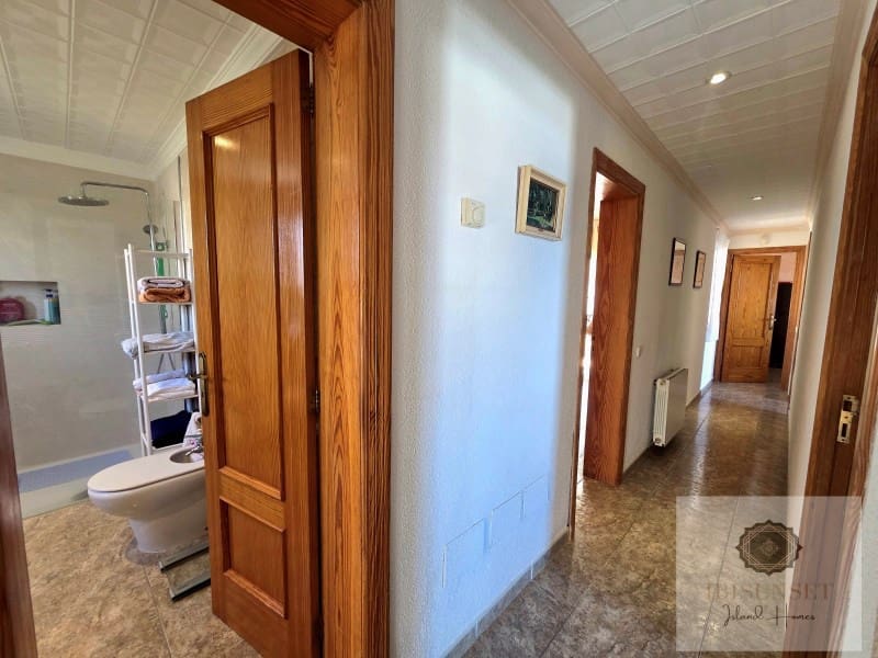 4 soverom Villa til salgs i Llucmajor med svømmebasseng garasje - € 1 380 000 (Ref: 9873424)